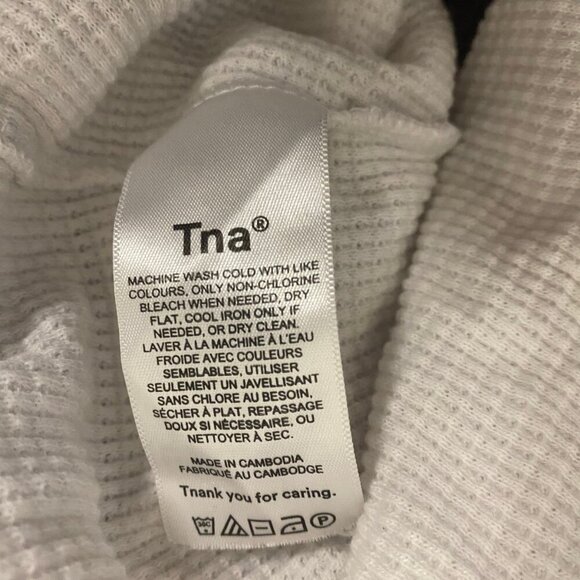 🤍 TNA White Notch-Neck Ribbed Crop Tank Top (Size S) - Picture 7 of 7